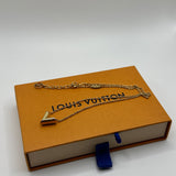 LOUIS VUITTON V PENDANT GOLD NECKLACE