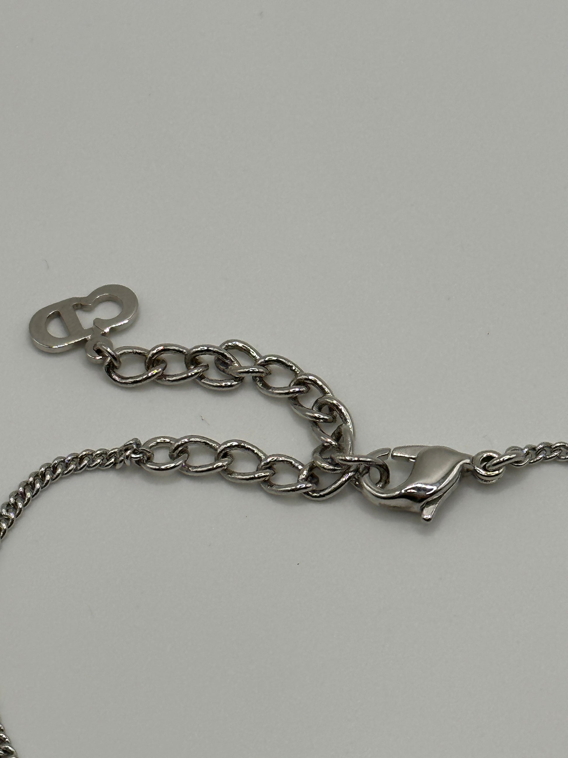 DIOR CURSIVE LOGO SILVER BRACELET – 2NDEND