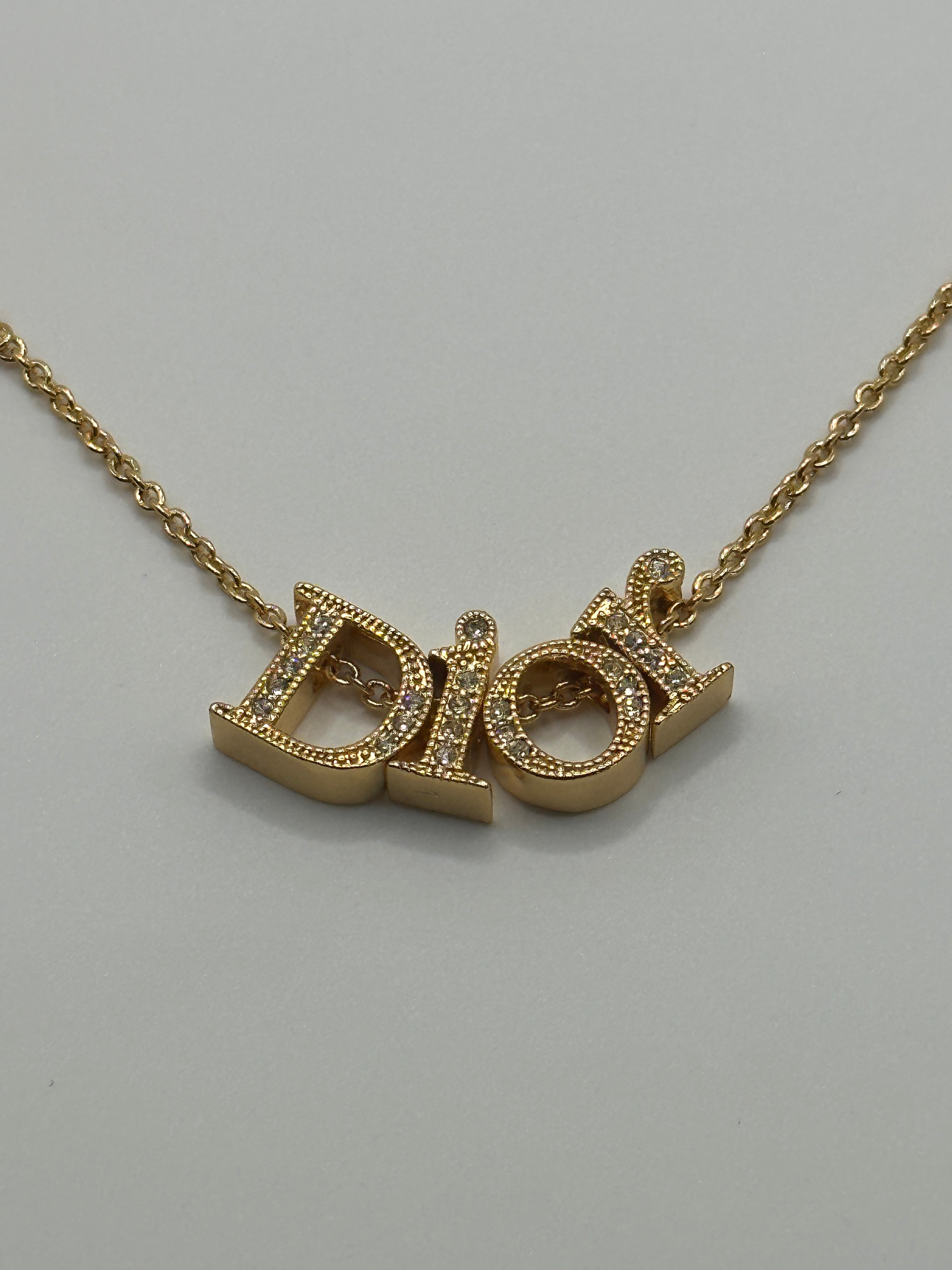 DIOR GOLD CRYSTAL LOOSE LETTERS NECKLACE – 2NDEND