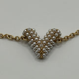 LOUIS VUITTON PEARL V LETTER GOLD BNRACELET