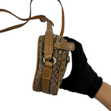 COACH SIGNATURE SMALL SWINGPACK